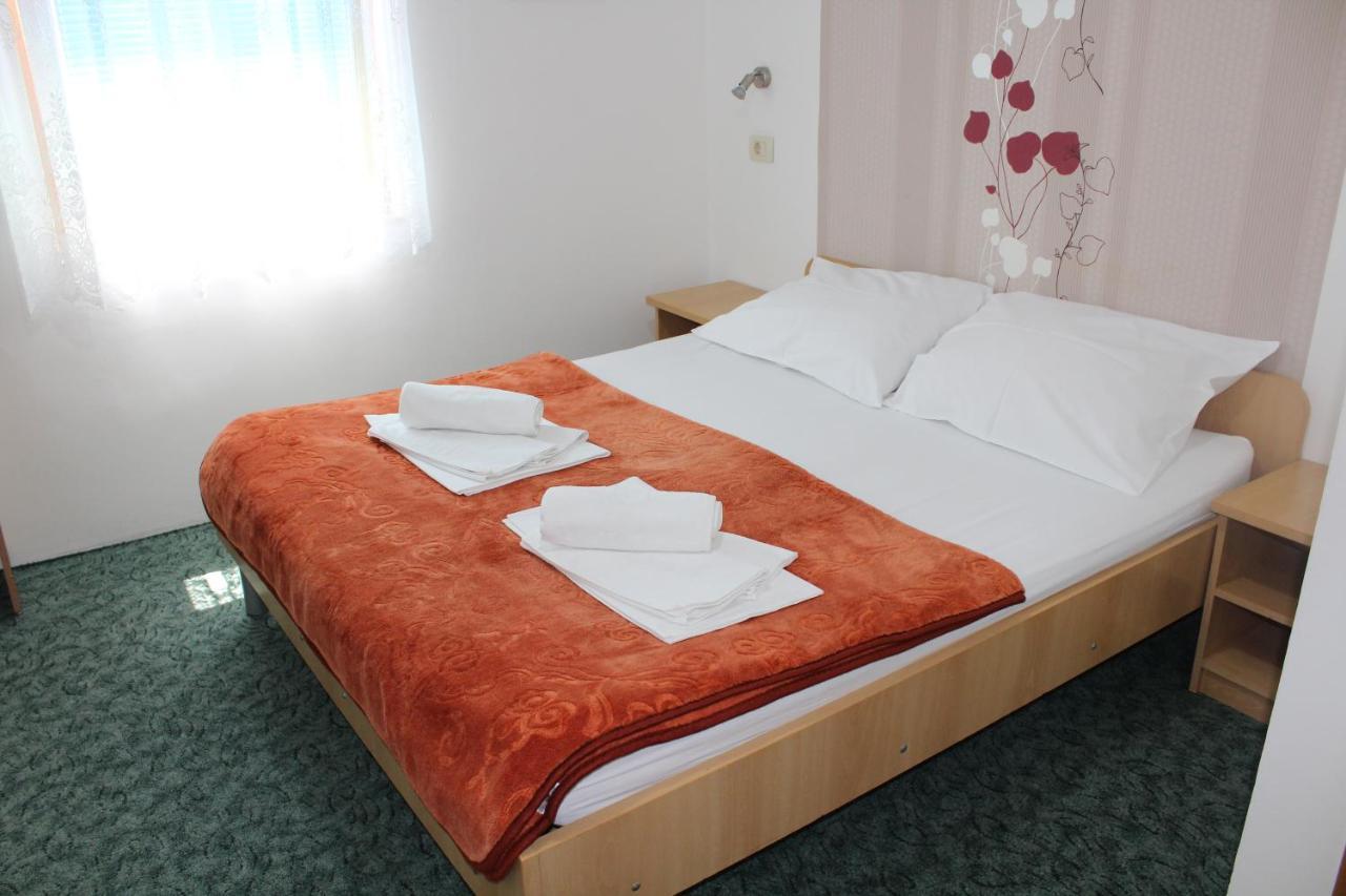 Pansion Nikica Kozina Bed & Breakfast Medjugorje Exterior photo